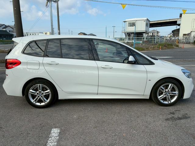 ２シリーズ ２１８ｄグランツアラー　Ｍスポーツ　禁煙車　衝突軽減　コンフォートＰＫＧ　３列シート　メーカーナビ　バックカメラ　フルセグＴＶ　パワーバックドア　ミラー内蔵ＥＴＣ　ＬＥＤヘッドライト　フロントフォグランプ　Ｂｌｕｅｔｏｏｔｈオーディオ（22枚目）