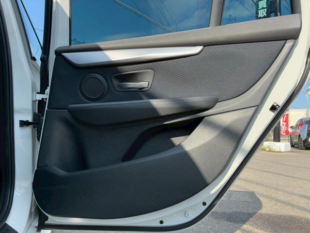 ２シリーズ ２１８ｄグランツアラー　Ｍスポーツ　禁煙車　衝突軽減　コンフォートＰＫＧ　３列シート　メーカーナビ　バックカメラ　フルセグＴＶ　パワーバックドア　ミラー内蔵ＥＴＣ　ＬＥＤヘッドライト　フロントフォグランプ　Ｂｌｕｅｔｏｏｔｈオーディオ（33枚目）