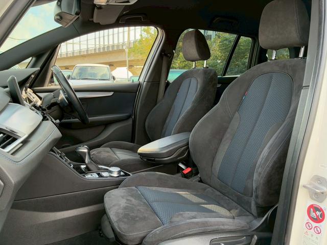 ２シリーズ ２１８ｄグランツアラー　Ｍスポーツ　禁煙車　衝突軽減　コンフォートＰＫＧ　３列シート　メーカーナビ　バックカメラ　フルセグＴＶ　パワーバックドア　ミラー内蔵ＥＴＣ　ＬＥＤヘッドライト　フロントフォグランプ　Ｂｌｕｅｔｏｏｔｈオーディオ（59枚目）