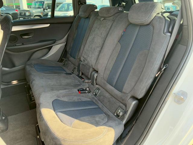 ２シリーズ ２１８ｄグランツアラー　Ｍスポーツ　禁煙車　衝突軽減　コンフォートＰＫＧ　３列シート　メーカーナビ　バックカメラ　フルセグＴＶ　パワーバックドア　ミラー内蔵ＥＴＣ　ＬＥＤヘッドライト　フロントフォグランプ　Ｂｌｕｅｔｏｏｔｈオーディオ（60枚目）