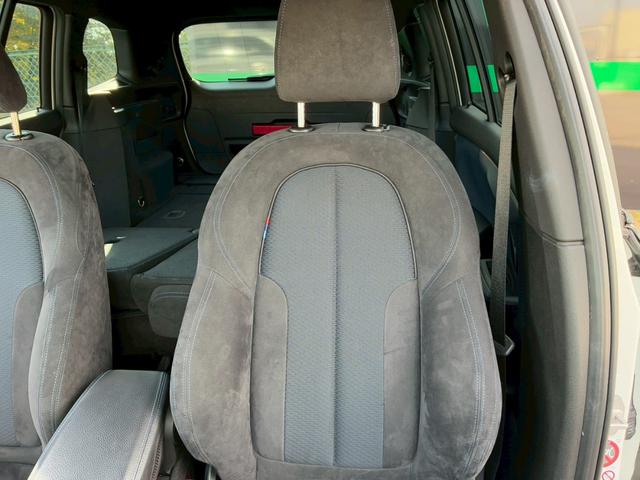 ２シリーズ ２１８ｄグランツアラー　Ｍスポーツ　禁煙車　衝突軽減　コンフォートＰＫＧ　３列シート　メーカーナビ　バックカメラ　フルセグＴＶ　パワーバックドア　ミラー内蔵ＥＴＣ　ＬＥＤヘッドライト　フロントフォグランプ　Ｂｌｕｅｔｏｏｔｈオーディオ（63枚目）