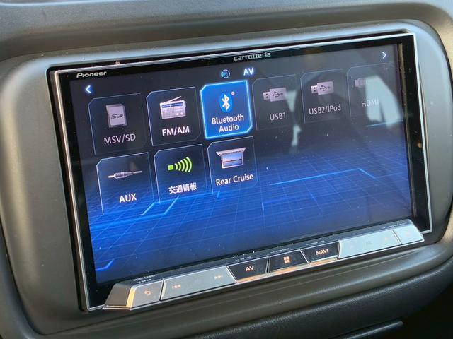 キャデラックドゥビル ＤＨＳ　最終モデル　正規ディーラー車　禁煙車　カロッツェリアナビ　フルセグＴＶ　黒革シート　シートヒーター　シートクーラー　クルーズコントロール　ステアリングヒーター　Ｂｌｕｅｔｏｏｔｈオーディオ　ＥＴＣ（5枚目）