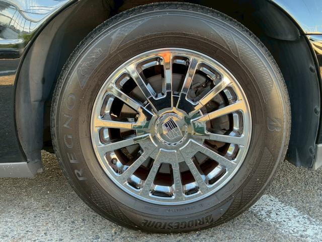 キャデラックドゥビル ＤＨＳ　最終モデル　正規ディーラー車　禁煙車　カロッツェリアナビ　フルセグＴＶ　黒革シート　シートヒーター　シートクーラー　クルーズコントロール　ステアリングヒーター　Ｂｌｕｅｔｏｏｔｈオーディオ　ＥＴＣ（23枚目）