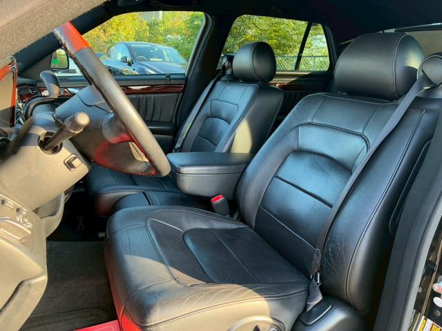 キャデラックドゥビル ＤＨＳ　最終モデル　正規ディーラー車　禁煙車　カロッツェリアナビ　フルセグＴＶ　黒革シート　シートヒーター　シートクーラー　クルーズコントロール　ステアリングヒーター　Ｂｌｕｅｔｏｏｔｈオーディオ　ＥＴＣ（40枚目）