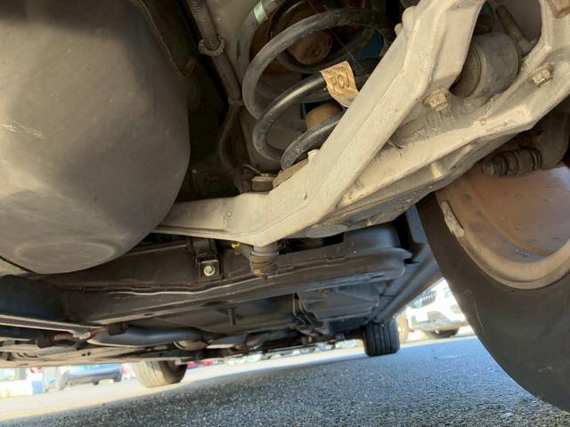 キャデラックドゥビル ＤＨＳ　最終モデル　正規ディーラー車　禁煙車　カロッツェリアナビ　フルセグＴＶ　黒革シート　シートヒーター　シートクーラー　クルーズコントロール　ステアリングヒーター　Ｂｌｕｅｔｏｏｔｈオーディオ　ＥＴＣ（71枚目）