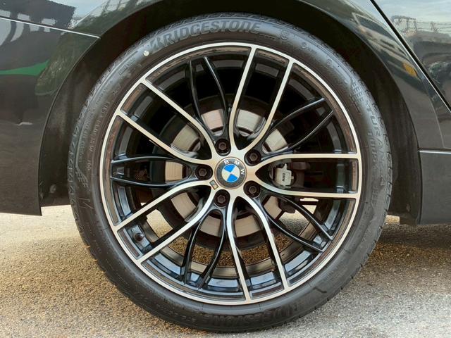 ３シリーズ ３２０ｉグランツーリスモ　スポーツ　禁煙車　弊社買取車両　衝突軽減ブレーキ　パワーバックドア　クルーズコントロール　パワーシート　純正ＨＤＤナビ　バックカメラ　ＨＩＤヘッドライト　Ｂｌｕｅｔｏｏｔｈオーディオ　車線逸脱警報　ＥＴＣ（21枚目）