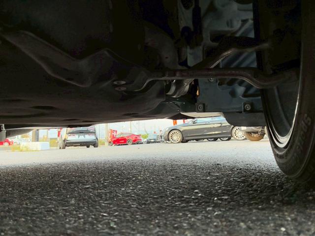 ３シリーズ ３２０ｉグランツーリスモ　スポーツ　禁煙車　弊社買取車両　衝突軽減ブレーキ　パワーバックドア　クルーズコントロール　パワーシート　純正ＨＤＤナビ　バックカメラ　ＨＩＤヘッドライト　Ｂｌｕｅｔｏｏｔｈオーディオ　車線逸脱警報　ＥＴＣ（73枚目）