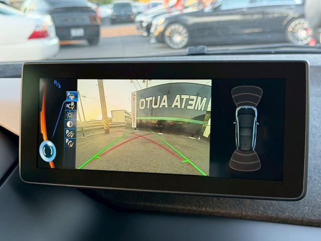 ｉ３ レンジ・エクステンダー装備車　禁煙車　アダプティブクルーズコントロール　ＬＥＤヘッドライト　オプション２０インチＡＷ　Ｂｌｕｅｔｏｏｔｈオーディオ　ルーフ？がれ無し　バックカメラ　純正ＨＤＤナビ　パーキングセンサー　ＥＴＣ（5枚目）