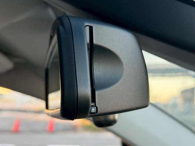 ｉ３ レンジ・エクステンダー装備車　禁煙車　アダプティブクルーズコントロール　ＬＥＤヘッドライト　オプション２０インチＡＷ　Ｂｌｕｅｔｏｏｔｈオーディオ　ルーフ？がれ無し　バックカメラ　純正ＨＤＤナビ　パーキングセンサー　ＥＴＣ（8枚目）