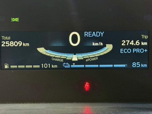ｉ３ レンジ・エクステンダー装備車　禁煙車　アダプティブクルーズコントロール　ＬＥＤヘッドライト　オプション２０インチＡＷ　Ｂｌｕｅｔｏｏｔｈオーディオ　ルーフ？がれ無し　バックカメラ　純正ＨＤＤナビ　パーキングセンサー　ＥＴＣ（11枚目）