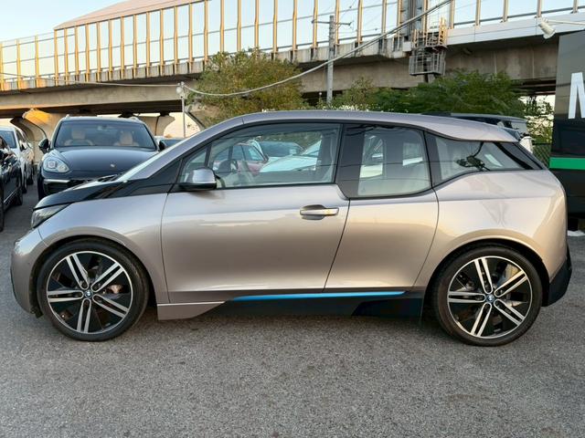 ｉ３ レンジ・エクステンダー装備車　禁煙車　アダプティブクルーズコントロール　ＬＥＤヘッドライト　オプション２０インチＡＷ　Ｂｌｕｅｔｏｏｔｈオーディオ　ルーフ？がれ無し　バックカメラ　純正ＨＤＤナビ　パーキングセンサー　ＥＴＣ（15枚目）