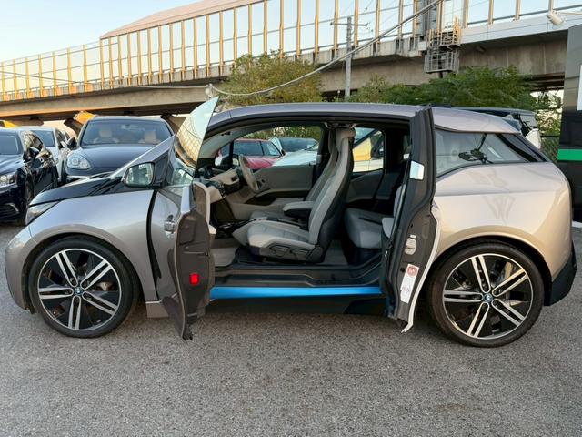 ｉ３ レンジ・エクステンダー装備車　禁煙車　アダプティブクルーズコントロール　ＬＥＤヘッドライト　オプション２０インチＡＷ　Ｂｌｕｅｔｏｏｔｈオーディオ　ルーフ？がれ無し　バックカメラ　純正ＨＤＤナビ　パーキングセンサー　ＥＴＣ（21枚目）