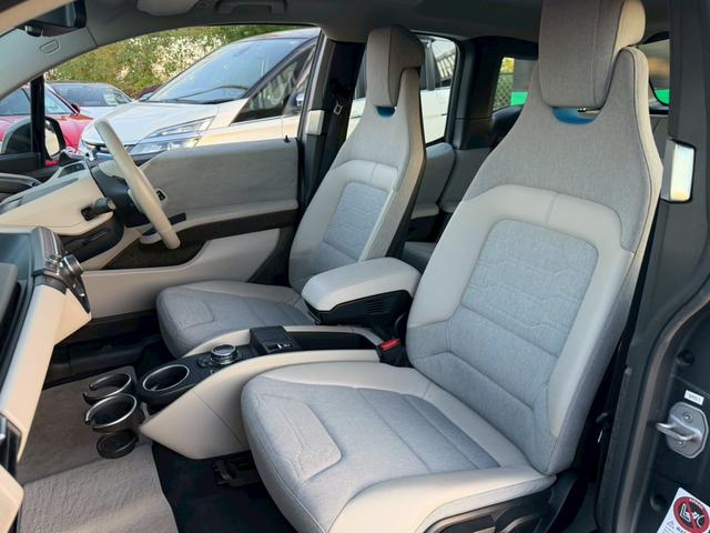 ｉ３ レンジ・エクステンダー装備車　禁煙車　アダプティブクルーズコントロール　ＬＥＤヘッドライト　オプション２０インチＡＷ　Ｂｌｕｅｔｏｏｔｈオーディオ　ルーフ？がれ無し　バックカメラ　純正ＨＤＤナビ　パーキングセンサー　ＥＴＣ（40枚目）