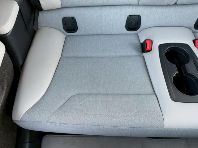 ｉ３ レンジ・エクステンダー装備車　禁煙車　アダプティブクルーズコントロール　ＬＥＤヘッドライト　オプション２０インチＡＷ　Ｂｌｕｅｔｏｏｔｈオーディオ　ルーフ？がれ無し　バックカメラ　純正ＨＤＤナビ　パーキングセンサー　ＥＴＣ（47枚目）