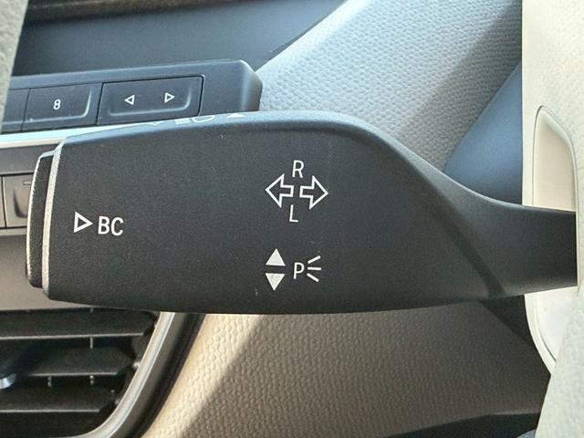 ｉ３ レンジ・エクステンダー装備車　禁煙車　アダプティブクルーズコントロール　ＬＥＤヘッドライト　オプション２０インチＡＷ　Ｂｌｕｅｔｏｏｔｈオーディオ　ルーフ？がれ無し　バックカメラ　純正ＨＤＤナビ　パーキングセンサー　ＥＴＣ（53枚目）