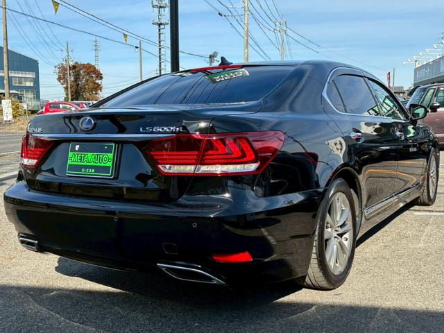 ＬＳ ＬＳ６００ｈＬ　エグゼクティブパッケージ　禁煙車　５人　黒革シート　後席センターモニター　レーダークルーズコントロール　全席シートヒ－ター　　２１２ブラック　ＢＳＭ　パワーバックドア　パーキングセンサー　三眼ＬＥＤ　レーンキーピングアシスト（20枚目）
