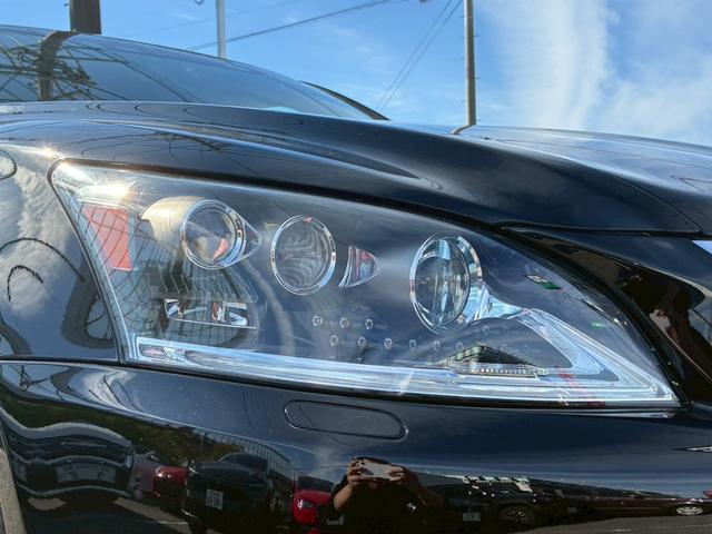ＬＳ ＬＳ６００ｈＬ　エグゼクティブパッケージ　禁煙車　５人　黒革シート　後席センターモニター　レーダークルーズコントロール　全席シートヒ－ター　　２１２ブラック　ＢＳＭ　パワーバックドア　パーキングセンサー　三眼ＬＥＤ　レーンキーピングアシスト（33枚目）
