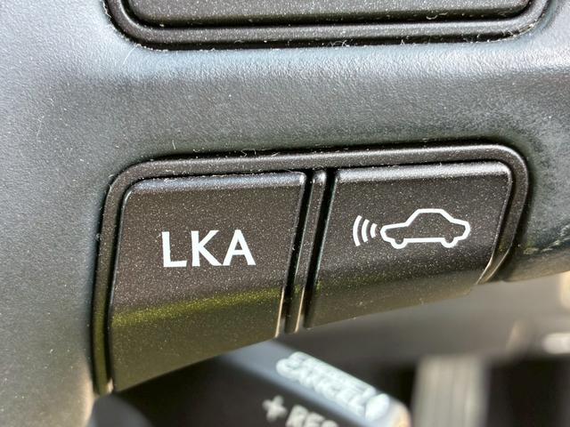 ＬＳ ＬＳ６００ｈＬ　エグゼクティブパッケージ　禁煙車　５人　黒革シート　後席センターモニター　レーダークルーズコントロール　全席シートヒ－ター　　２１２ブラック　ＢＳＭ　パワーバックドア　パーキングセンサー　三眼ＬＥＤ　レーンキーピングアシスト（51枚目）