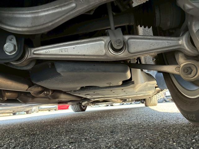 ＬＳ ＬＳ６００ｈＬ　エグゼクティブパッケージ　禁煙車　５人　黒革シート　後席センターモニター　レーダークルーズコントロール　全席シートヒ－ター　　２１２ブラック　ＢＳＭ　パワーバックドア　パーキングセンサー　三眼ＬＥＤ　レーンキーピングアシスト（66枚目）