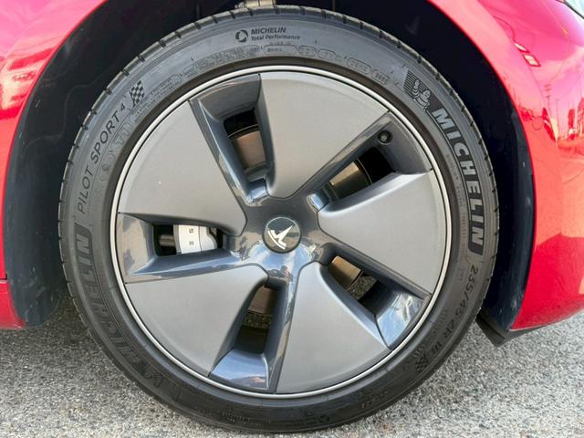 ガリ傷も少なく、非常に綺麗な状態です★