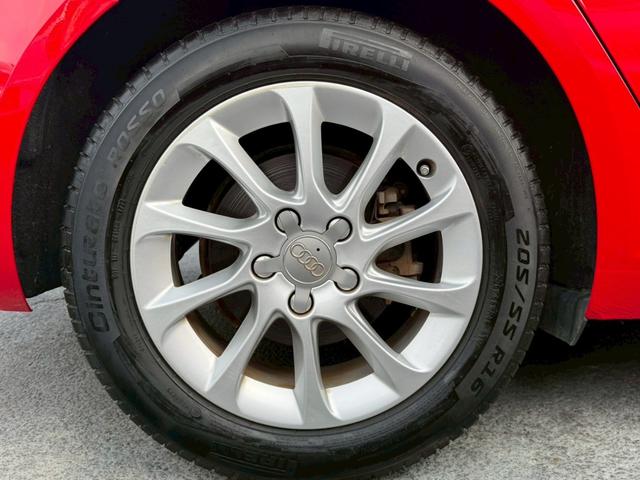 Ａ３ スポーツバック１．４ＴＦＳＩ　禁煙車　コンビニエンスＰＫＧ　ＭＭＩナビゲーションＰＫＧ　ＬＥＤライトＰＫＧ　アダプティブクルーズコントロール　純正７インチナビ　バックカメラ　パーキングセンサー　ＣＤ／ＤＶＤ再生　プッシュスタート（23枚目）