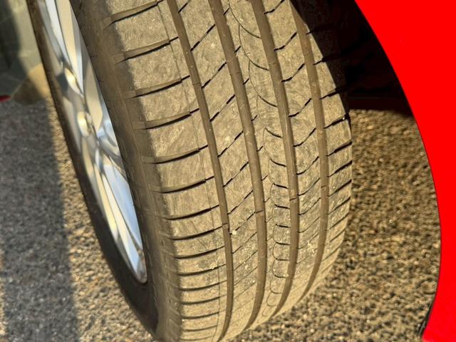 Ａ３ スポーツバック１．４ＴＦＳＩ　禁煙車　コンビニエンスＰＫＧ　ＭＭＩナビゲーションＰＫＧ　ＬＥＤライトＰＫＧ　アダプティブクルーズコントロール　純正７インチナビ　バックカメラ　パーキングセンサー　ＣＤ／ＤＶＤ再生　プッシュスタート（28枚目）