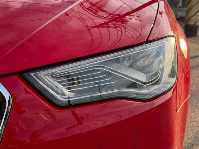 Ａ３ スポーツバック１．４ＴＦＳＩ　禁煙車　コンビニエンスＰＫＧ　ＭＭＩナビゲーションＰＫＧ　ＬＥＤライトＰＫＧ　アダプティブクルーズコントロール　純正７インチナビ　バックカメラ　パーキングセンサー　ＣＤ／ＤＶＤ再生　プッシュスタート（32枚目）