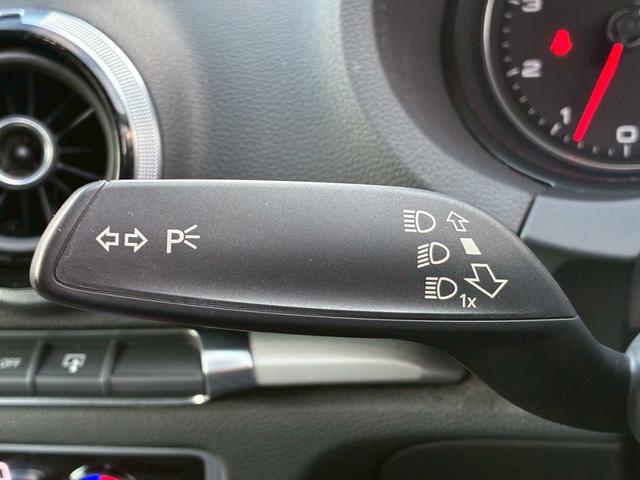 Ａ３ スポーツバック１．４ＴＦＳＩ　禁煙車　コンビニエンスＰＫＧ　ＭＭＩナビゲーションＰＫＧ　ＬＥＤライトＰＫＧ　アダプティブクルーズコントロール　純正７インチナビ　バックカメラ　パーキングセンサー　ＣＤ／ＤＶＤ再生　プッシュスタート（42枚目）