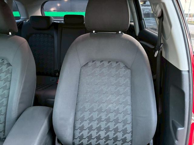 Ａ３ スポーツバック１．４ＴＦＳＩ　禁煙車　コンビニエンスＰＫＧ　ＭＭＩナビゲーションＰＫＧ　ＬＥＤライトＰＫＧ　アダプティブクルーズコントロール　純正７インチナビ　バックカメラ　パーキングセンサー　ＣＤ／ＤＶＤ再生　プッシュスタート（54枚目）