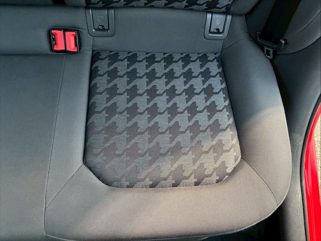 Ａ３ スポーツバック１．４ＴＦＳＩ　禁煙車　コンビニエンスＰＫＧ　ＭＭＩナビゲーションＰＫＧ　ＬＥＤライトＰＫＧ　アダプティブクルーズコントロール　純正７インチナビ　バックカメラ　パーキングセンサー　ＣＤ／ＤＶＤ再生　プッシュスタート（61枚目）