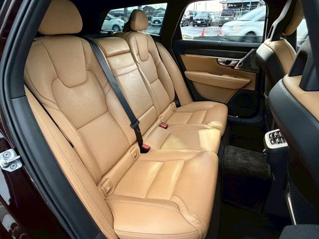 V90 クロスカントリー T5 AWD サマム 禁煙車 パノラマサンルーフ Bowers&Wilkins 弊社買取車両 衝突軽減 ハンドル支援 ベージュナッパレザー シートヒータークーラー 専用19インチAW 全周囲カメラ パワーシート ETC(10枚目)