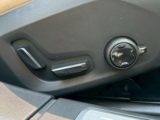 V90 クロスカントリー T5 AWD サマム 禁煙車 パノラマサンルーフ Bowers&Wilkins 弊社買取車両 衝突軽減 ハンドル支援 ベージュナッパレザー シートヒータークーラー 専用19インチAW 全周囲カメラ パワーシート ETC(13枚目)