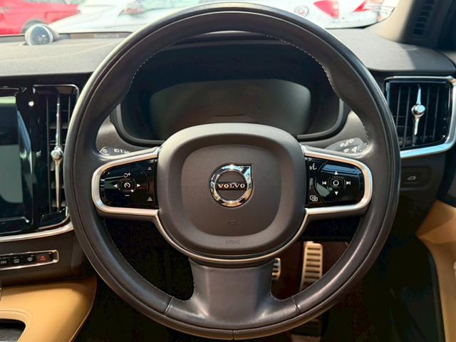 V90 クロスカントリー T5 AWD サマム 禁煙車 パノラマサンルーフ Bowers&Wilkins 弊社買取車両 衝突軽減 ハンドル支援 ベージュナッパレザー シートヒータークーラー 専用19インチAW 全周囲カメラ パワーシート ETC(62枚目)