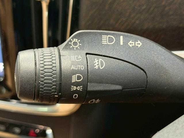 V90 クロスカントリー T5 AWD サマム 禁煙車 パノラマサンルーフ Bowers&Wilkins 弊社買取車両 衝突軽減 ハンドル支援 ベージュナッパレザー シートヒータークーラー 専用19インチAW 全周囲カメラ パワーシート ETC(67枚目)