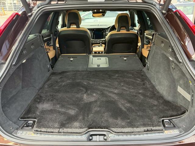 V90 クロスカントリー T5 AWD サマム 禁煙車 パノラマサンルーフ Bowers&Wilkins 弊社買取車両 衝突軽減 ハンドル支援 ベージュナッパレザー シートヒータークーラー 専用19インチAW 全周囲カメラ パワーシート ETC(78枚目)