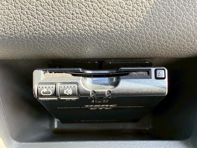 NV350キャラバンバン ロングライダープレミアムGX 玄武1.5インチローダウンキット ハイトダウンサポーター ベッドキット バレンティテール ESSEX17インチAW HIDヘッド プッシュスタート バックカメラ リアヒーター/クーラー ETC(10枚目)