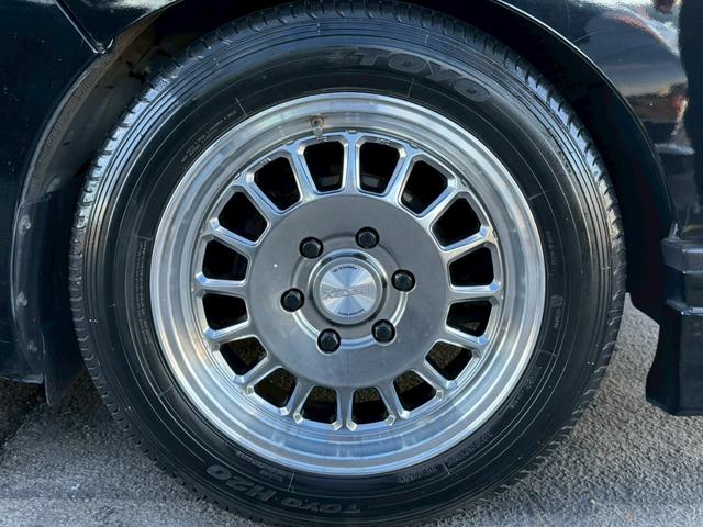 NV350キャラバンバン ロングライダープレミアムGX 玄武1.5インチローダウンキット ハイトダウンサポーター ベッドキット バレンティテール ESSEX17インチAW HIDヘッド プッシュスタート バックカメラ リアヒーター/クーラー ETC(25枚目)