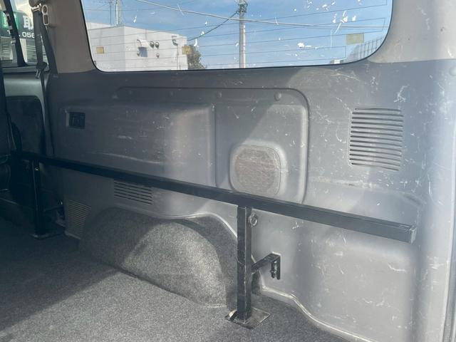 NV350キャラバンバン ロングライダープレミアムGX 玄武1.5インチローダウンキット ハイトダウンサポーター ベッドキット バレンティテール ESSEX17インチAW HIDヘッド プッシュスタート バックカメラ リアヒーター/クーラー ETC(36枚目)