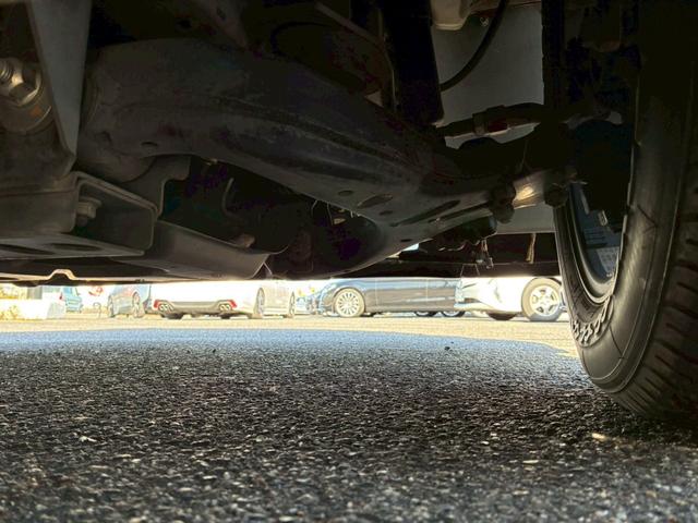 NV350キャラバンバン ロングライダープレミアムGX 玄武1.5インチローダウンキット ハイトダウンサポーター ベッドキット バレンティテール ESSEX17インチAW HIDヘッド プッシュスタート バックカメラ リアヒーター/クーラー ETC(64枚目)