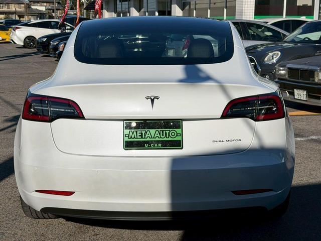 モデル３ ロングレンジ　ＡＷＤ　４ＷＤ　ワンオーナー　禁煙車　弊社買取車　満充電約５３０ｋｍ走行　上海モデル　ヒートポンプ　パワーバックドア　シートヒーター　ＬＥＤヘッドライト　１９インチＡＷ　パワーシート　黒ヴィーガンレザーシート（20枚目）