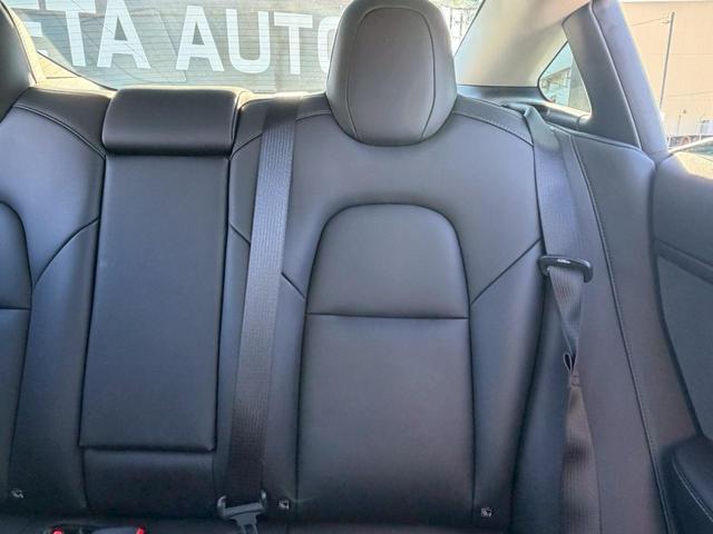 モデル３ ロングレンジ　ＡＷＤ　４ＷＤ　ワンオーナー　禁煙車　弊社買取車　満充電約５３０ｋｍ走行　上海モデル　ヒートポンプ　パワーバックドア　シートヒーター　ＬＥＤヘッドライト　１９インチＡＷ　パワーシート　黒ヴィーガンレザーシート（56枚目）