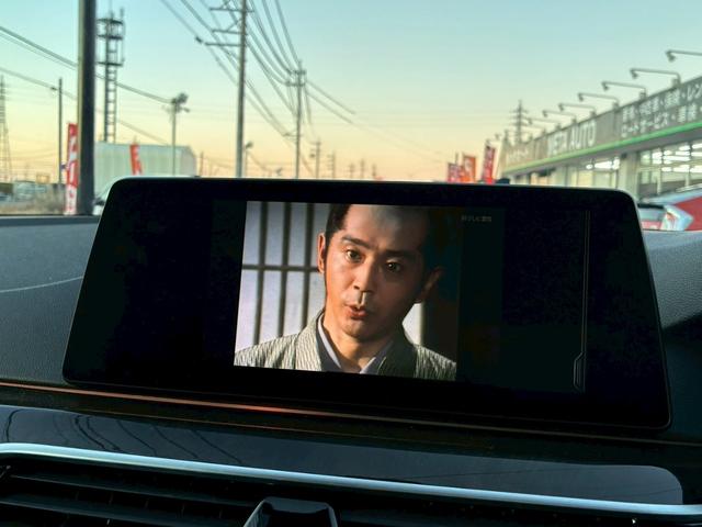 ５シリーズ ５２３ｄ　Ｍスポーツ　ハイラインパッケージ　フルディーラーメンテ　ユーザー様買取車両　禁煙車　パーキングアシスト／ドライビングアシストプラス　本革シート　純正１９インチＡＷ　フルセグＴＶ　全席シートヒーター　パワートランク（9枚目）