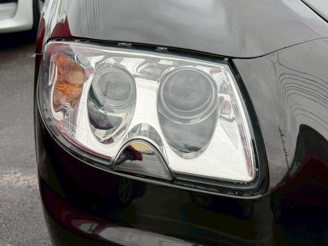 クアトロポルテ スポーツＧＴ　Ｓ　正規ディーラー車　禁煙車　弊社買取車両　Ｖ８エンジン４０１馬力　専用サスペンション　サンルーフ　フェラーリエンジン　トルコンＡＴ　６ポッドキャリパー　２０インチダーククロームＡＷ　赤コンビシート（37枚目）