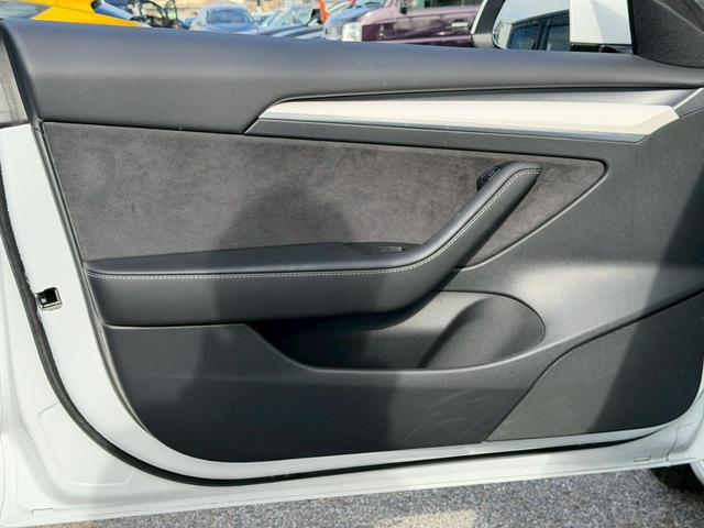 �y�h�A�g�����z���̖ڗ����₷���h�A�g�����ł������ɂ��ꂢ�ȏ�Ԃňێ�����Ă���܂�