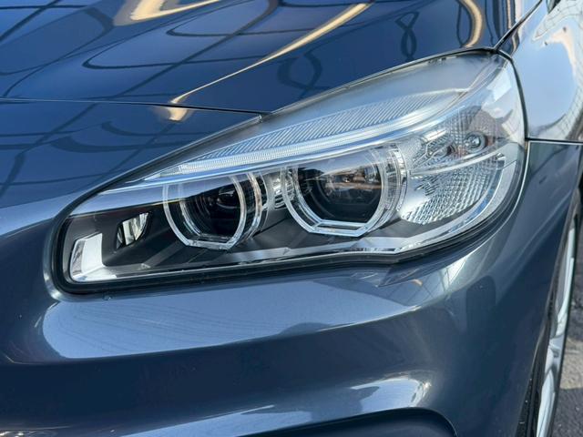 �k�d�c�w�b�h���C�g���ځB�铹�����邭�Ƃ炵�܂��B