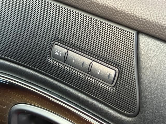 フーガハイブリッド ＶＩＰパッケージ　車検２年付　革シート　メーカーナビ　バックカメラ　レーダークルコン　衝突被害軽減ブレーキ　シートヒーター＆クーラー　クリアランスソナー　フルセグＴＶ　スマートキー　ＥＴＣ　純正１８インチアルミホイール（9枚目）