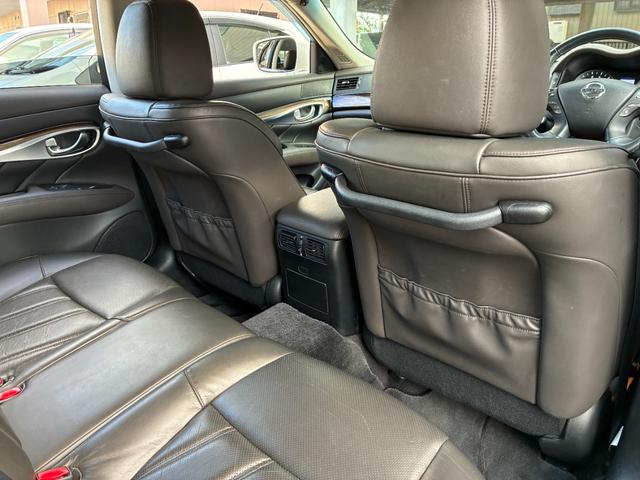 フーガハイブリッド ＶＩＰパッケージ　車検２年付　革シート　メーカーナビ　バックカメラ　レーダークルコン　衝突被害軽減ブレーキ　シートヒーター＆クーラー　クリアランスソナー　フルセグＴＶ　スマートキー　ＥＴＣ　純正１８インチアルミホイール（40枚目）