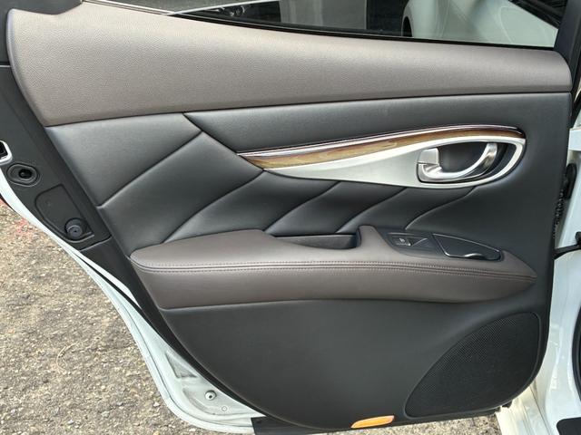 フーガハイブリッド ＶＩＰパッケージ　車検２年付　革シート　メーカーナビ　バックカメラ　レーダークルコン　衝突被害軽減ブレーキ　シートヒーター＆クーラー　クリアランスソナー　フルセグＴＶ　スマートキー　ＥＴＣ　純正１８インチアルミホイール（69枚目）