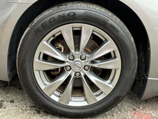 NISSAN FUGA HYBRID VIP PACKAGE