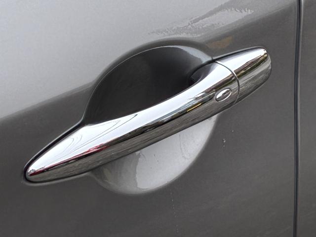 NISSAN FUGA HYBRID VIP PACKAGE